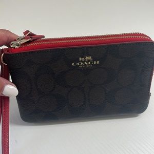 New without tags Coach, double zipper wristlet